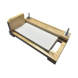 Верстат архівний для зшивання документів.